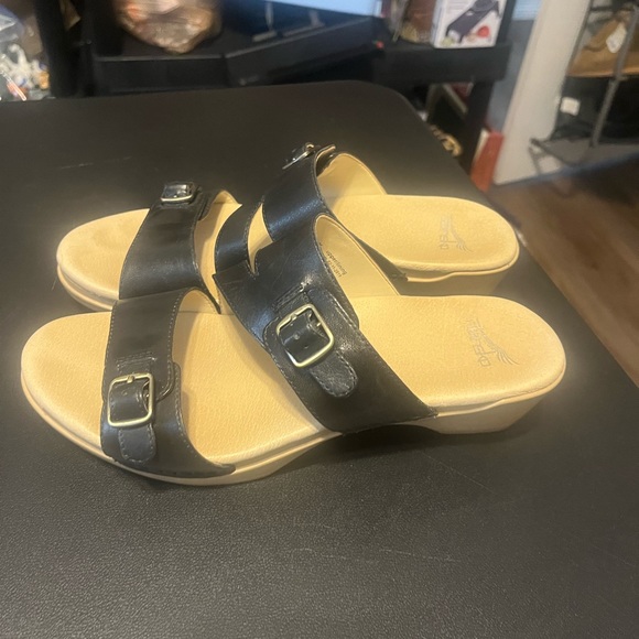 Women’s Dansko Karena Black Sandals size 39 8.5/9 - Picture 7 of 7